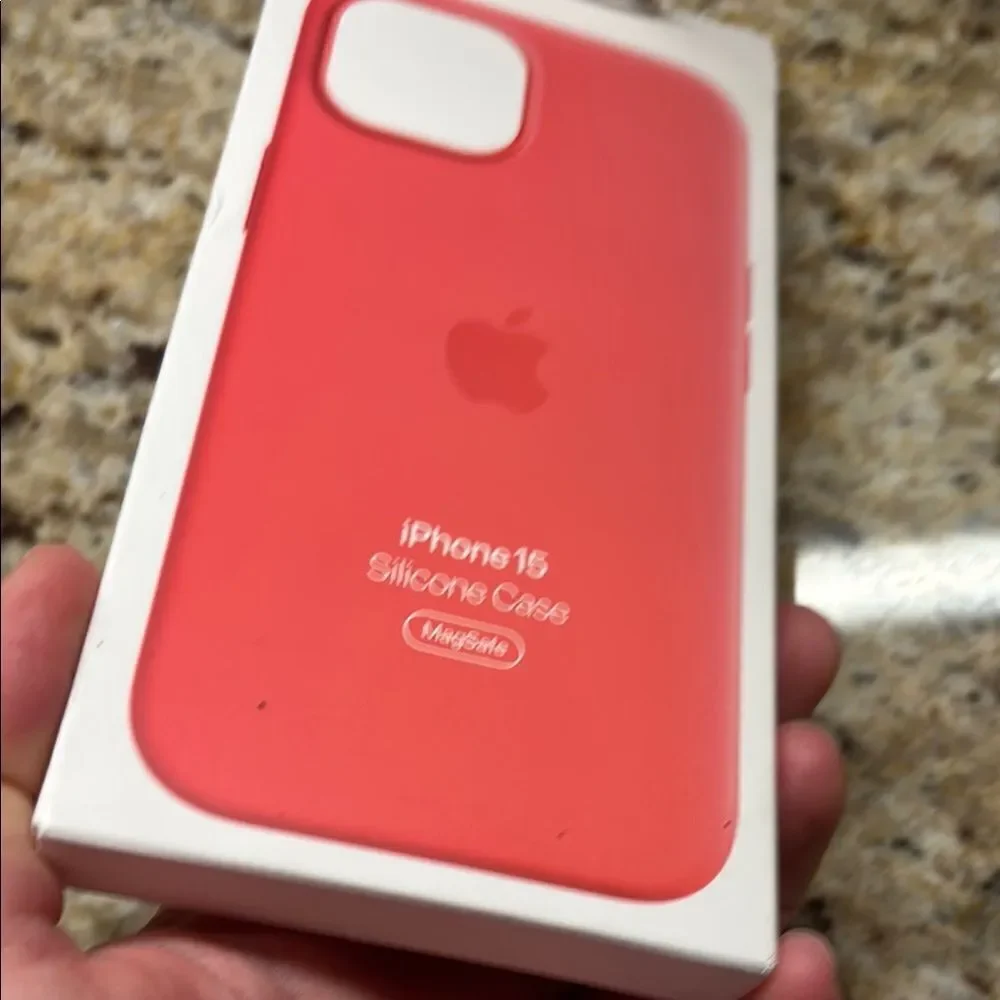 Apple Pink Silicone iPhone 15 Case